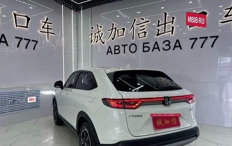Honda Vezel, 2023 год, 1 830 000 рублей, 6 фотография