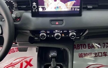 Honda Vezel, 2023 год, 1 830 000 рублей, 14 фотография