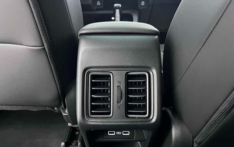 Honda Vezel, 2023 год, 1 830 000 рублей, 18 фотография