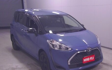 Toyota Sienta II, 2022 год, 1 400 000 рублей, 1 фотография
