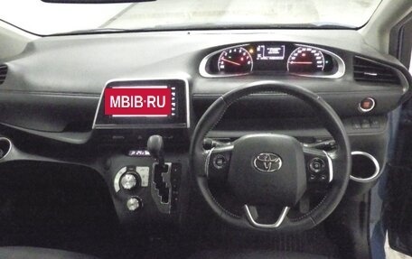 Toyota Sienta II, 2022 год, 1 400 000 рублей, 3 фотография