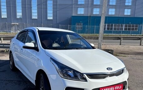 KIA Rio IV, 2017 год, 940 000 рублей, 1 фотография