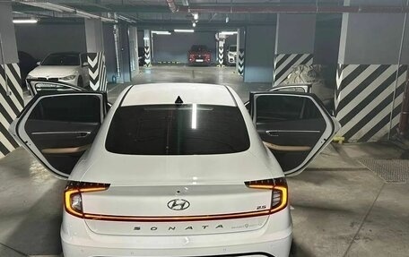 Hyundai Sonata VIII, 2021 год, 2 100 000 рублей, 2 фотография