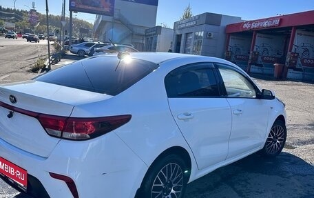 KIA Rio IV, 2017 год, 940 000 рублей, 3 фотография