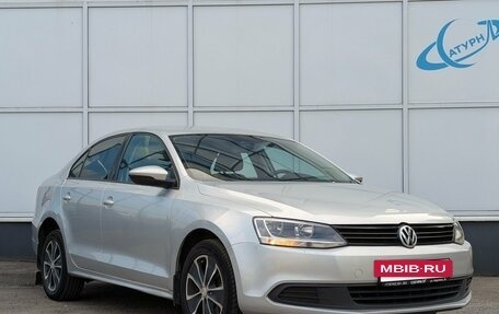 Volkswagen Jetta VI, 2012 год, 940 000 рублей, 3 фотография