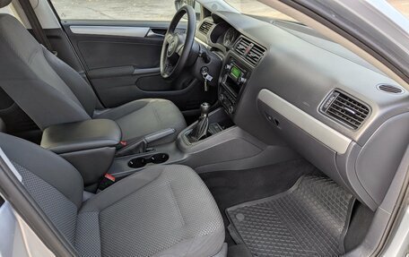 Volkswagen Jetta VI, 2012 год, 940 000 рублей, 9 фотография