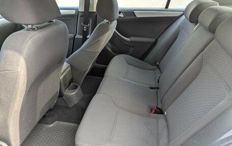 Volkswagen Jetta VI, 2012 год, 940 000 рублей, 21 фотография
