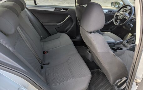 Volkswagen Jetta VI, 2012 год, 940 000 рублей, 20 фотография