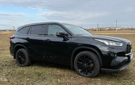 Toyota Highlander, 2024 год, 4 910 000 рублей, 2 фотография
