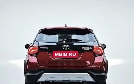 Toyota Yaris XP150 рестайлинг, 2022 год, 1 300 000 рублей, 5 фотография