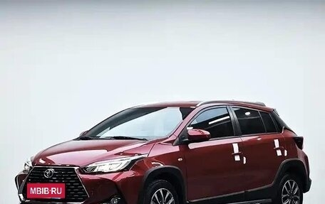 Toyota Yaris XP150 рестайлинг, 2022 год, 1 300 000 рублей, 4 фотография