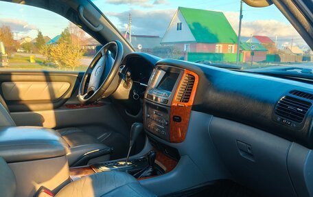 Toyota Land Cruiser 100 рестайлинг 2, 2004 год, 2 100 000 рублей, 5 фотография