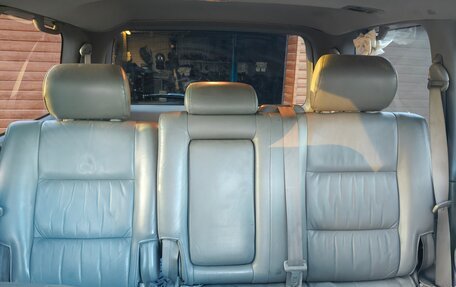 Toyota Land Cruiser 100 рестайлинг 2, 2004 год, 2 100 000 рублей, 9 фотография