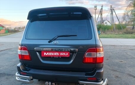 Toyota Land Cruiser 100 рестайлинг 2, 2004 год, 2 100 000 рублей, 11 фотография