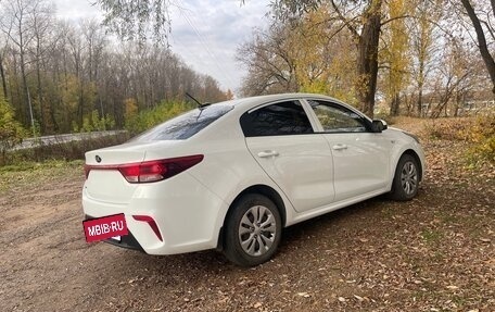 KIA Rio IV, 2017 год, 925 000 рублей, 3 фотография