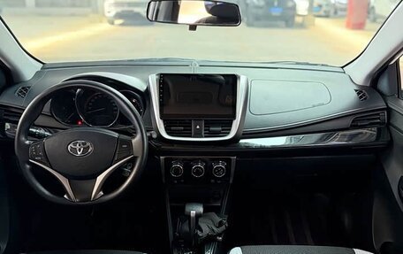 Toyota Yaris XP150 рестайлинг, 2023 год, 1 290 000 рублей, 6 фотография