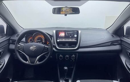Toyota Yaris XP150 рестайлинг, 2023 год, 1 250 000 рублей, 9 фотография