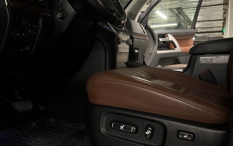 Toyota Land Cruiser 200, 2016 год, 7 200 000 рублей, 21 фотография