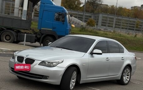 BMW 5 серия, 2009 год, 1 050 000 рублей, 2 фотография
