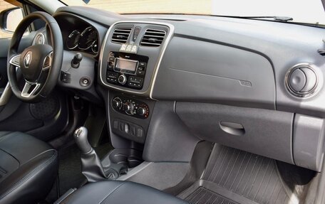 Renault Logan II, 2020 год, 1 340 000 рублей, 11 фотография