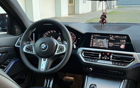 BMW 3 серия, 2019 год, 4 500 000 рублей, 17 фотография
