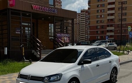 Volkswagen Polo VI (EU Market), 2013 год, 800 000 рублей, 5 фотография