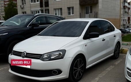 Volkswagen Polo VI (EU Market), 2013 год, 800 000 рублей, 3 фотография