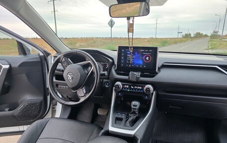 Toyota RAV4, 2022 год, 3 500 000 рублей, 9 фотография