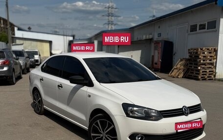 Volkswagen Polo VI (EU Market), 2013 год, 800 000 рублей, 7 фотография