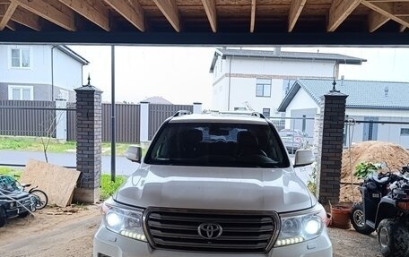 Toyota Land Cruiser 200, 2014 год, 2 750 000 рублей, 1 фотография