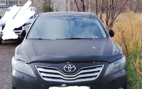 Toyota Camry, 2010 год, 850 000 рублей, 2 фотография