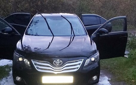 Toyota Camry, 2010 год, 850 000 рублей, 6 фотография