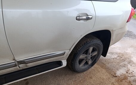 Toyota Land Cruiser 200, 2014 год, 2 750 000 рублей, 8 фотография