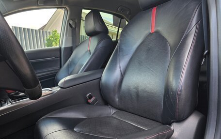 Toyota Camry, 2021 год, 2 900 000 рублей, 26 фотография