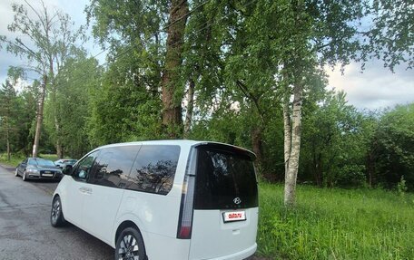 Hyundai Staria, 2022 год, 5 200 000 рублей, 3 фотография