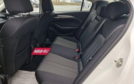 Mazda 6, 2021 год, 2 400 000 рублей, 17 фотография