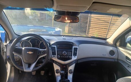 Chevrolet Cruze II, 2011 год, 515 000 рублей, 6 фотография