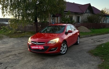 Opel Astra J, 2012 год, 680 000 рублей, 2 фотография