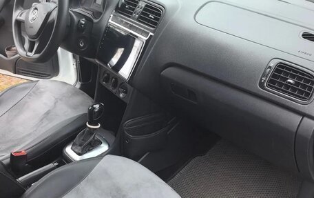 Volkswagen Polo VI (EU Market), 2018 год, 700 000 рублей, 14 фотография