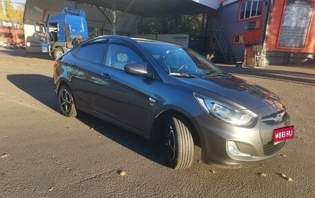 Hyundai Solaris II рестайлинг, 2012 год, 670 000 рублей, 1 фотография