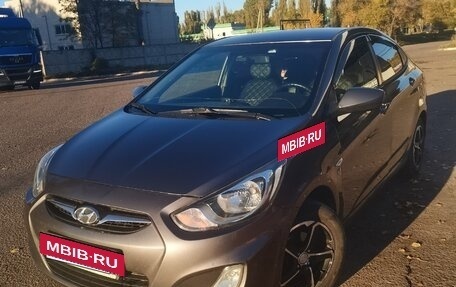 Hyundai Solaris II рестайлинг, 2012 год, 670 000 рублей, 7 фотография