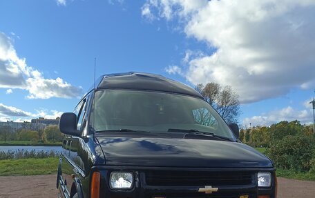 Chevrolet Express II, 2000 год, 1 280 000 рублей, 2 фотография