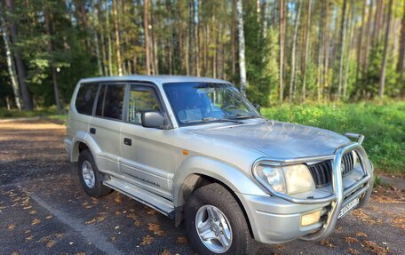 Toyota Land Cruiser Prado 90 рестайлинг, 2000 год, 798 631 рублей, 1 фотография