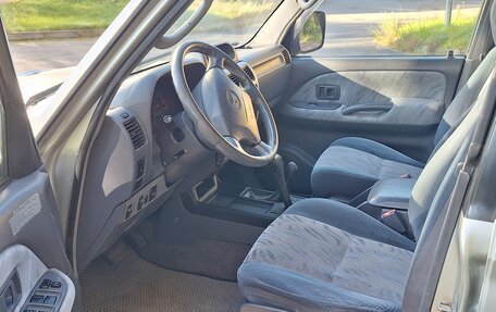 Toyota Land Cruiser Prado 90 рестайлинг, 2000 год, 798 631 рублей, 24 фотография