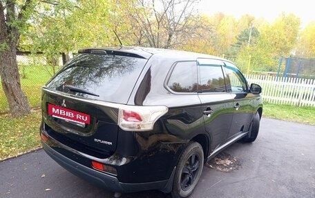 Mitsubishi Outlander III рестайлинг 3, 2014 год, 1 100 000 рублей, 2 фотография