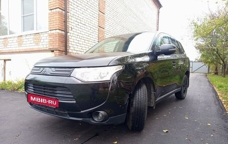 Mitsubishi Outlander III рестайлинг 3, 2014 год, 1 100 000 рублей, 4 фотография