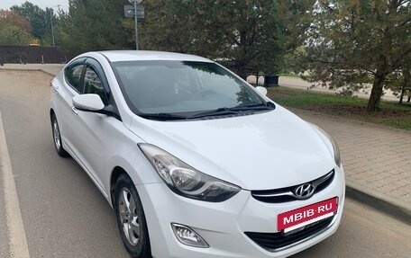 Hyundai Avante, 2011 год, 890 000 рублей, 3 фотография