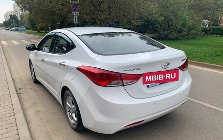 Hyundai Avante, 2011 год, 890 000 рублей, 5 фотография