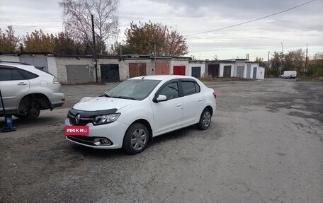 Renault Logan II, 2015 год, 500 000 рублей, 2 фотография