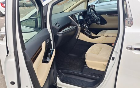 Toyota Vellfire II, 2019 год, 4 850 000 рублей, 18 фотография